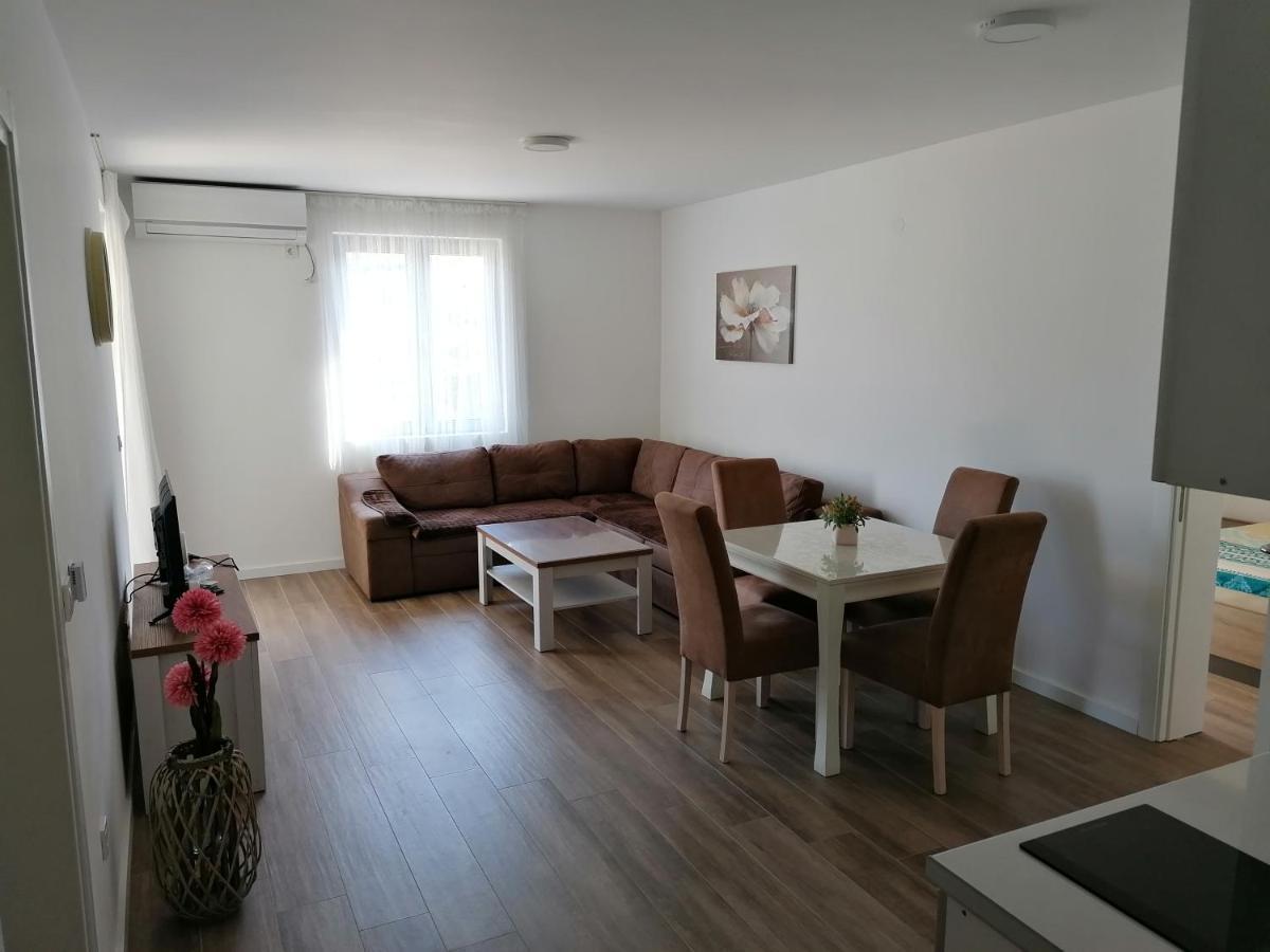 Riki Dream Apartman Dobra Voda Kültér fotó